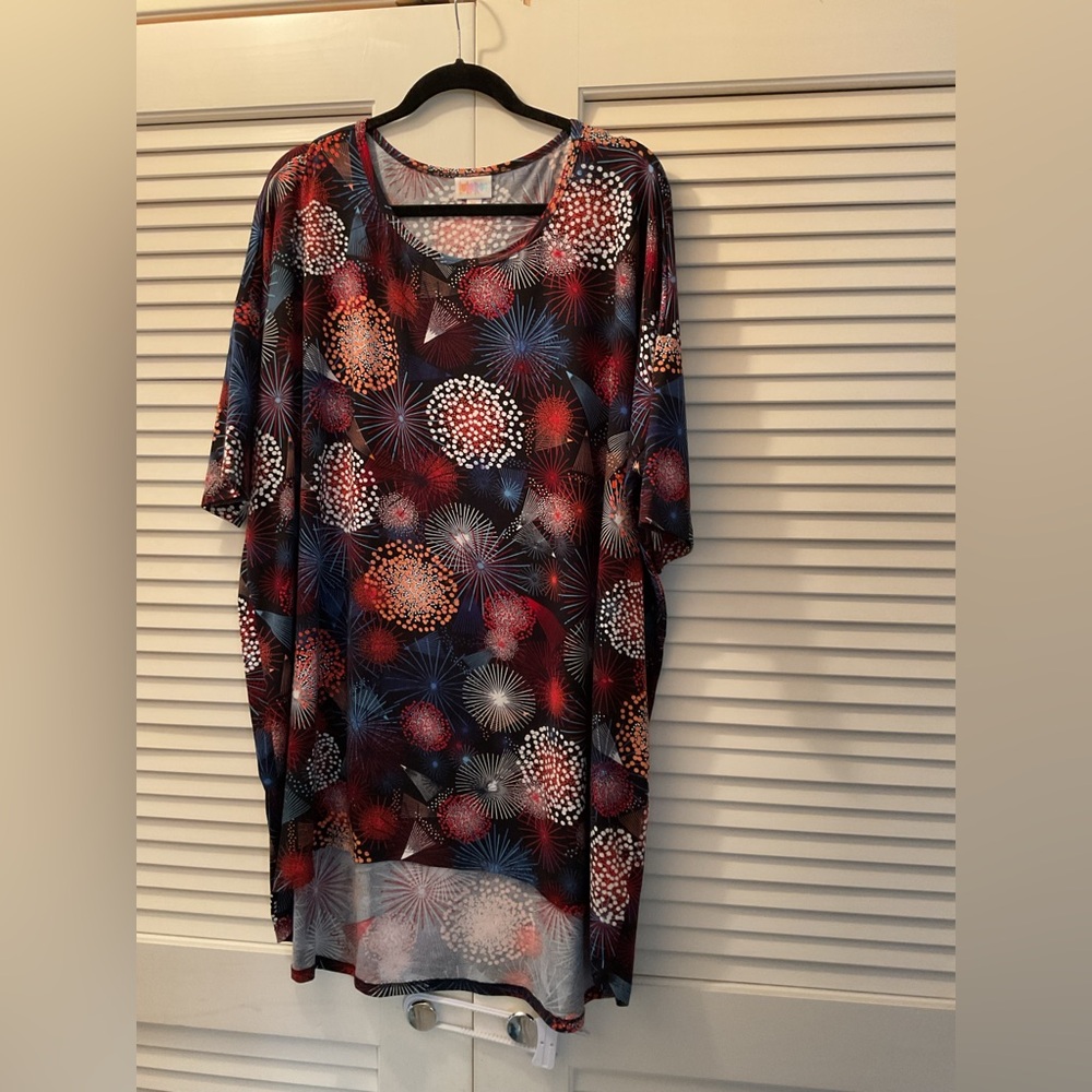 LuLaRoe Red and Blue Patterned Tunic